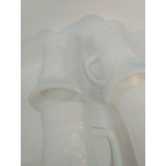 Federal, Milk Glass, Beer Steins Set of 4, Vintage, Raised Motif Pub Scene 60s - Picture 6 of 10
